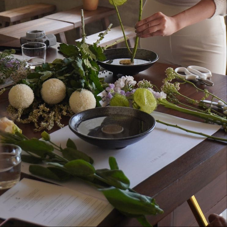 Ikebana with Tea